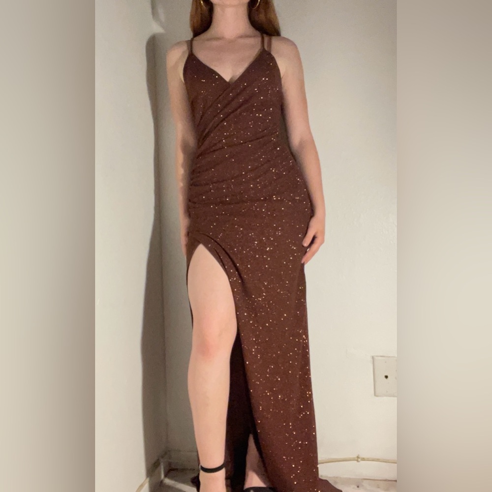 Small, Windsor, Redish Brown